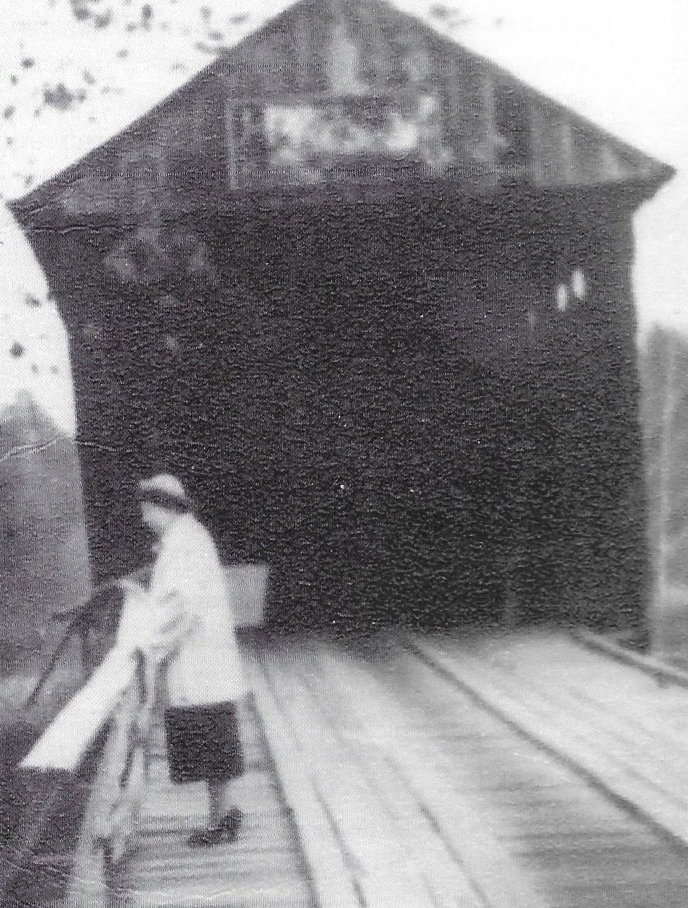 Historic covered Keith's Bridge